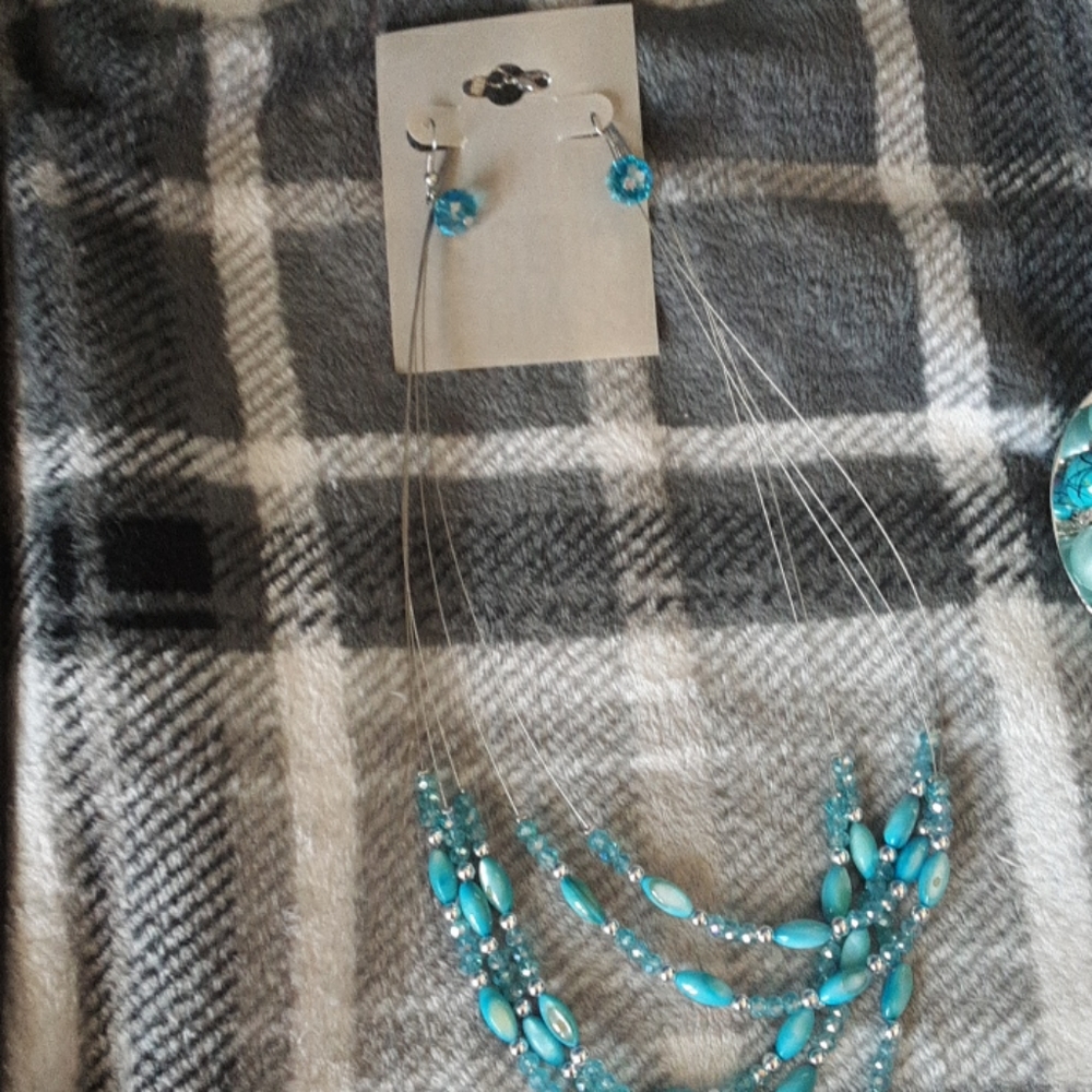 bracelet and necklace set